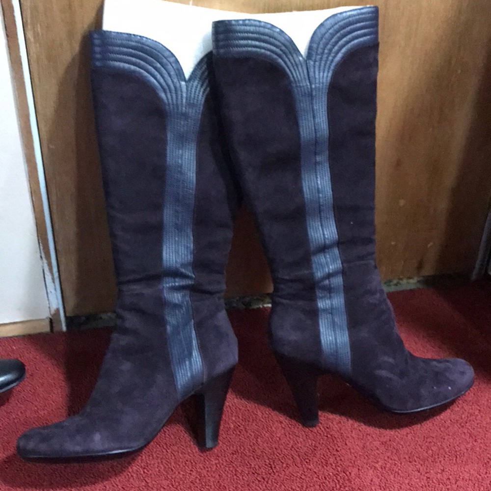 Ladies deep plum suede boots